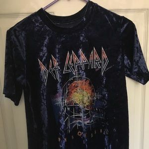 Velvet Def Lepard graphic t-shirt